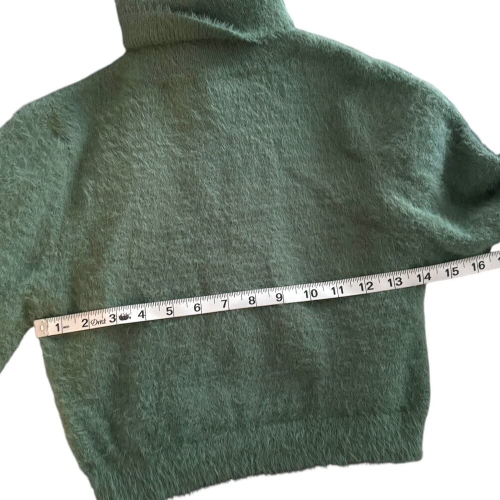 HYFVE Green Cropped Turtleneck Sweater - Size Medium - Picture 7 of 7